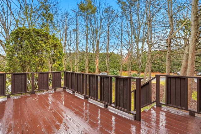 157 Leland Farm Rd 157, Ashland, MA 01721