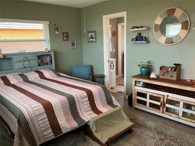 968 62ND PLACE S, St Petersburg, FL 33705