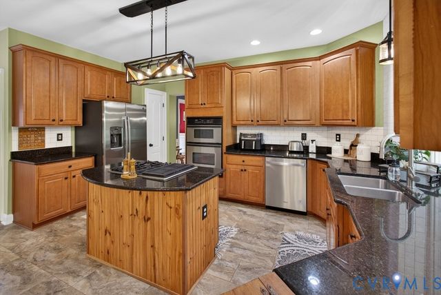 8116 Braxton Ct, Mechanicsville, VA 23116