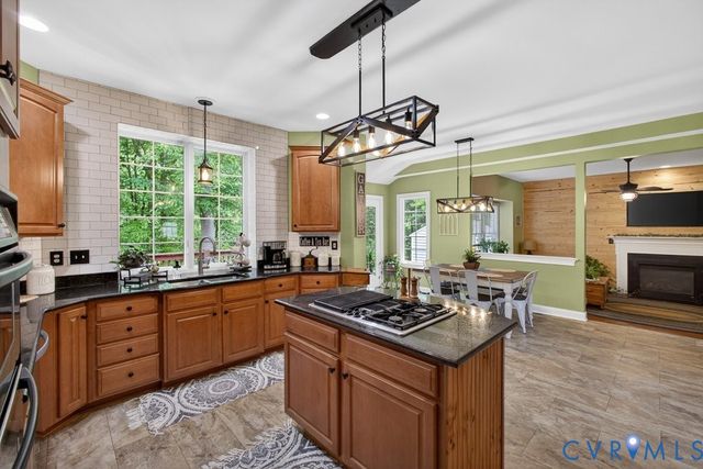 8116 Braxton Ct, Mechanicsville, VA 23116