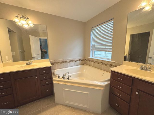 20 RICHARD RD, Bensalem, PA 19020