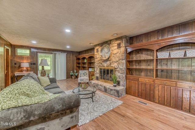 224 Meadow Drive, Bristol, TN 37620