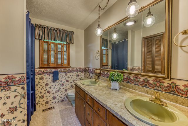 224 Meadow Drive, Bristol, TN 37620