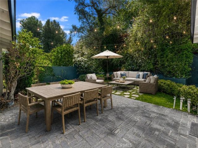 9425 Mclennan Avenue, Northridge, CA 91343