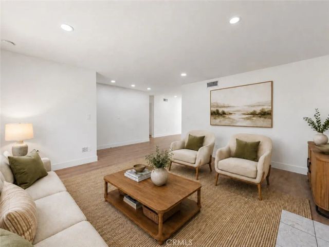 9425 Mclennan Avenue, Northridge, CA 91343