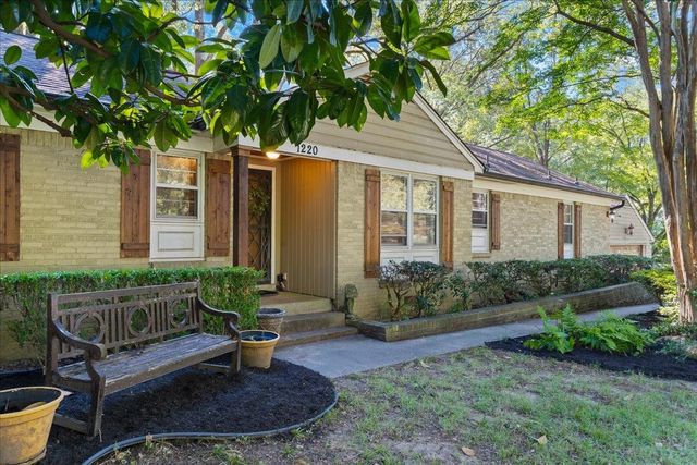 1220 E IRVIN DR, Memphis, TN 38119