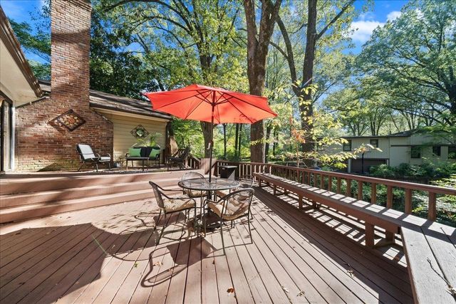 1220 E IRVIN DR, Memphis, TN 38119