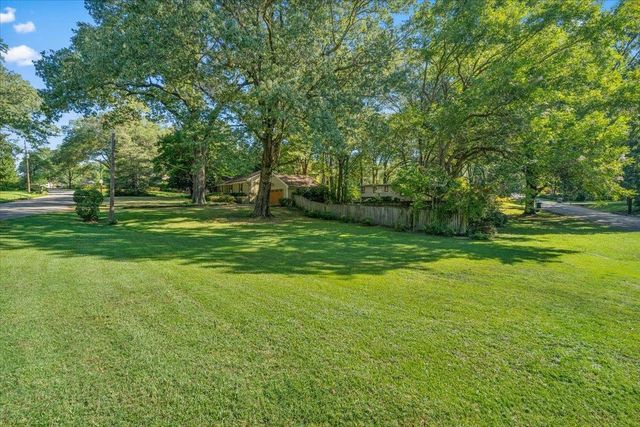 1220 E IRVIN DR, Memphis, TN 38119