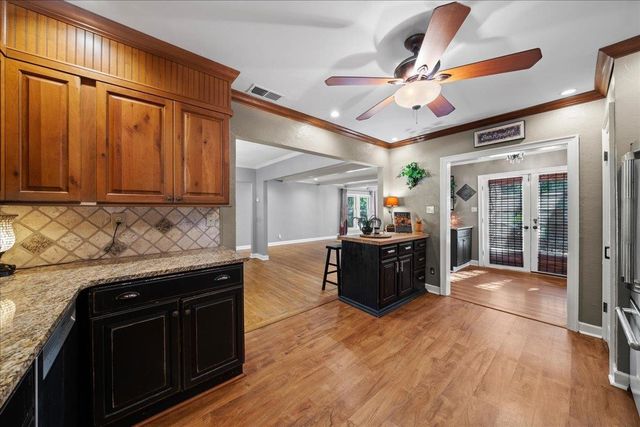 1220 E IRVIN DR, Memphis, TN 38119