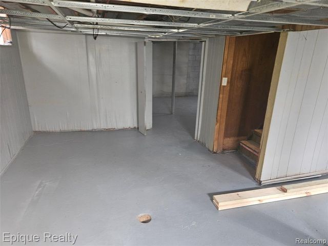 6137 Radnor Street, Detroit, MI 48224