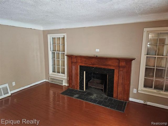 6137 Radnor Street, Detroit, MI 48224