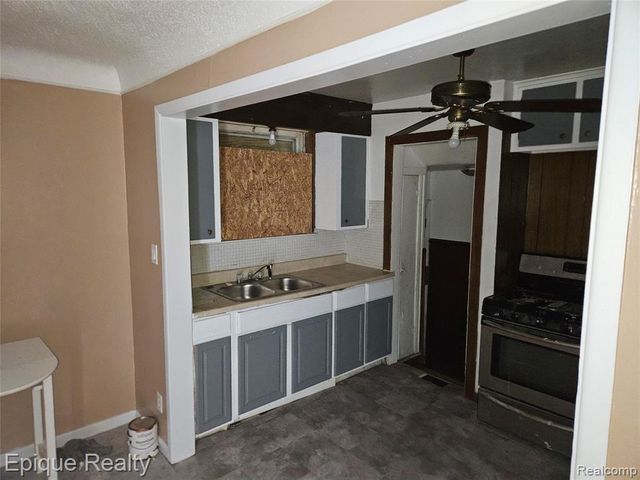 6137 Radnor Street, Detroit, MI 48224