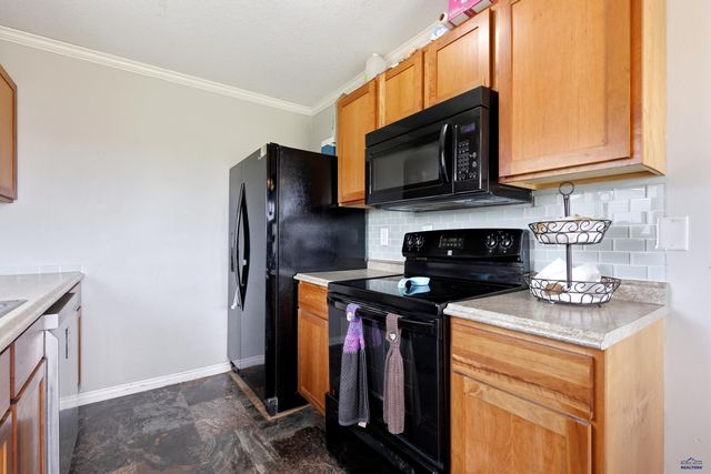 514 FALCON DR, Box Elder, SD 57719