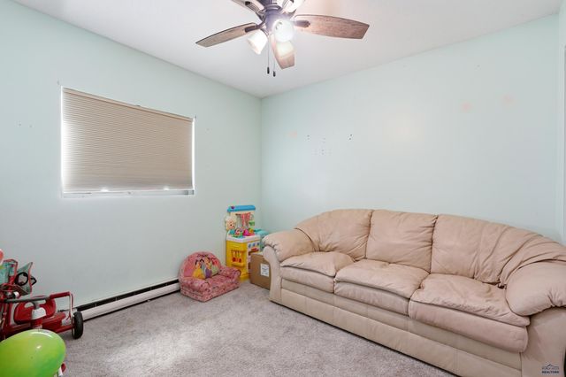 514 FALCON DR, Box Elder, SD 57719