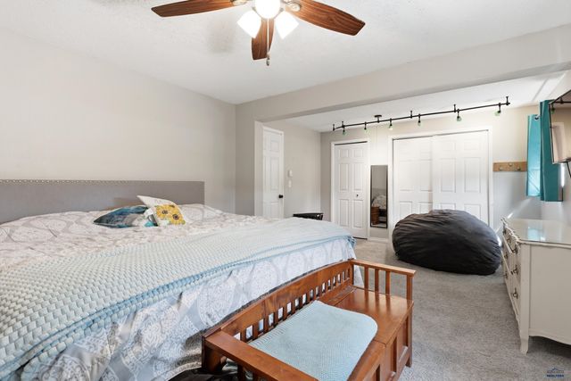 514 FALCON DR, Box Elder, SD 57719