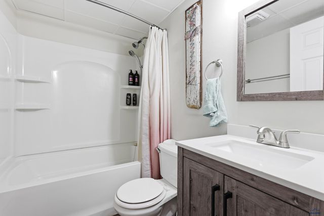 514 FALCON DR, Box Elder, SD 57719