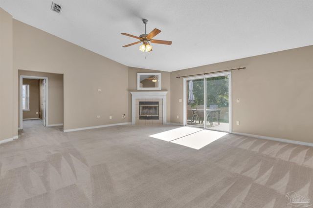 1484 Longbranch Dr, Cantonment, FL 32533