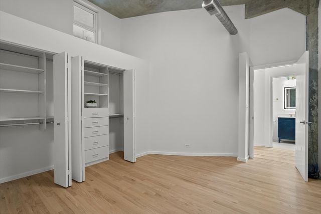817 W Washington Boulevard 503, Chicago, IL 60607