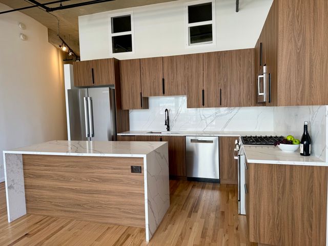 817 W Washington Boulevard 503, Chicago, IL 60607