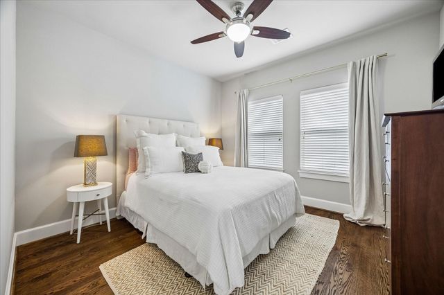 872 Wakefield Drive C, Houston, TX 77018