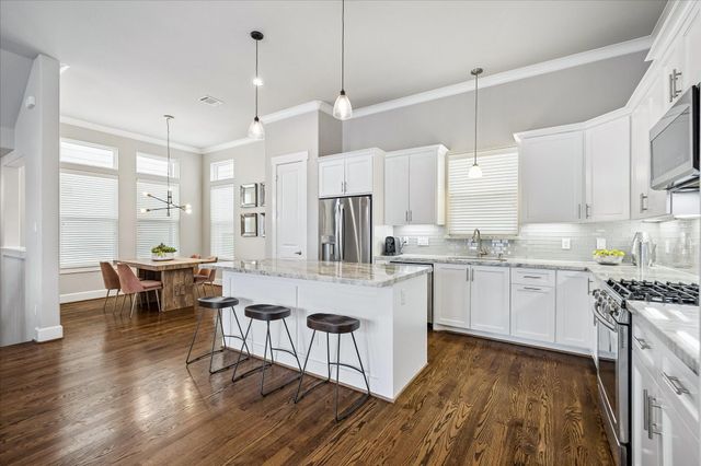 872 Wakefield Drive C, Houston, TX 77018