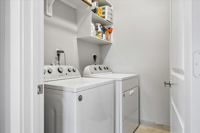 872 Wakefield Drive C, Houston, TX 77018