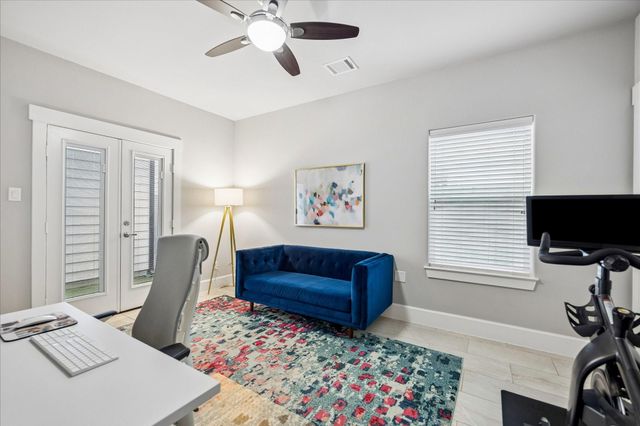 872 Wakefield Drive C, Houston, TX 77018