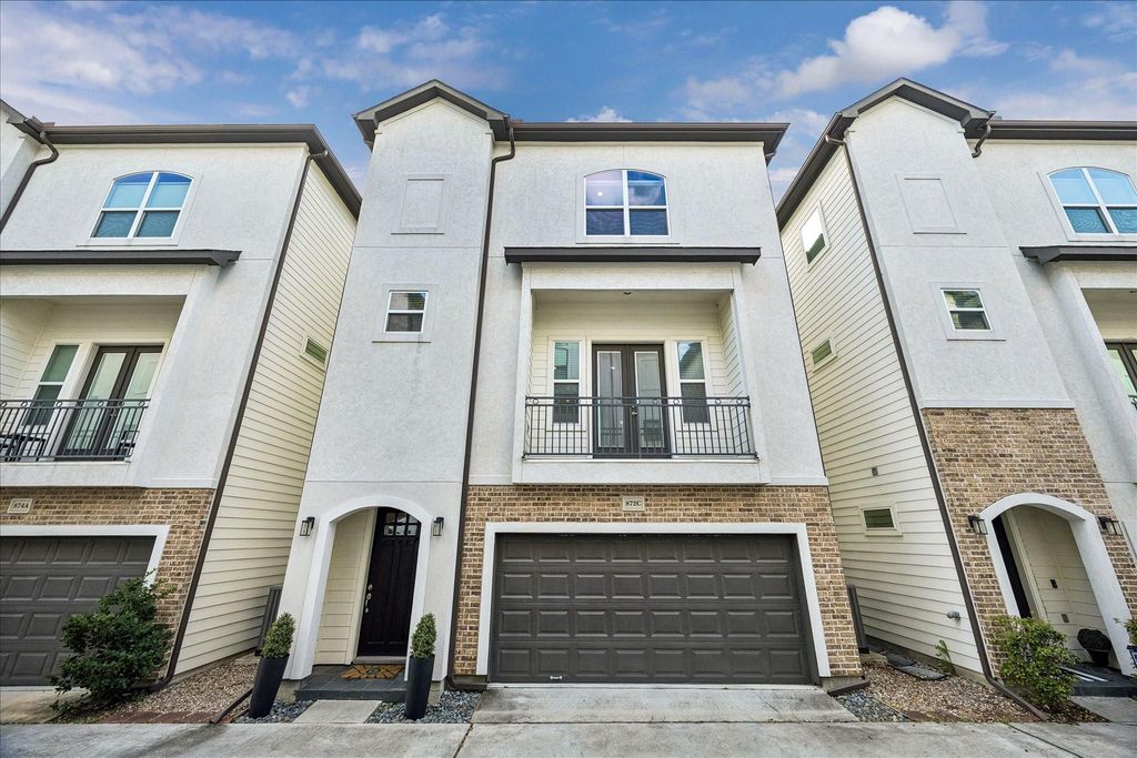 872 Wakefield Drive C, Houston, TX 77018