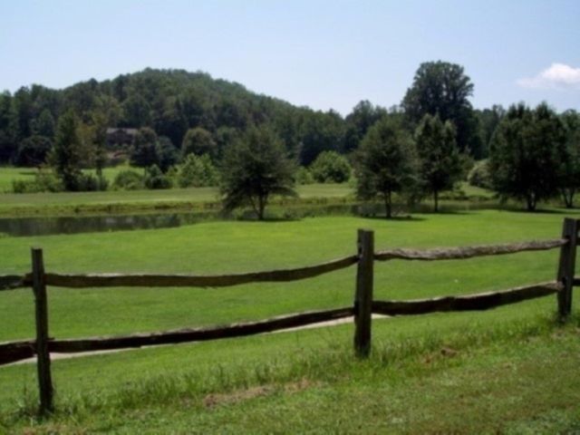 110 Fireside Lane, Pickens, SC 29671