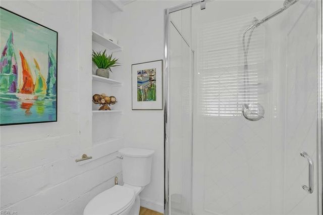 31 Cross ST, Urbanna, VA 23175