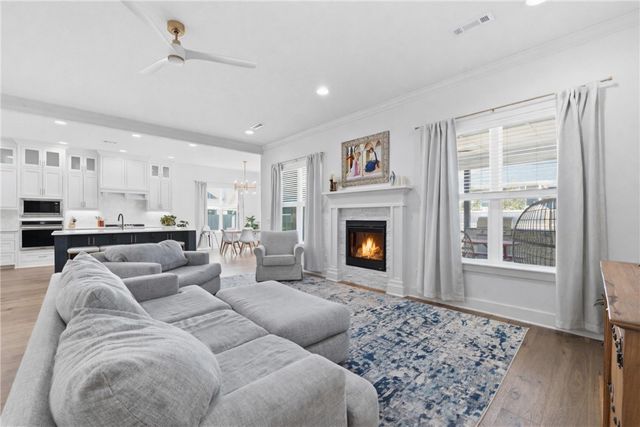 6406 S 62nd Street, Rogers, AR 72758