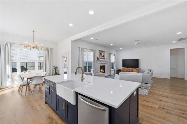 6406 S 62nd Street, Rogers, AR 72758