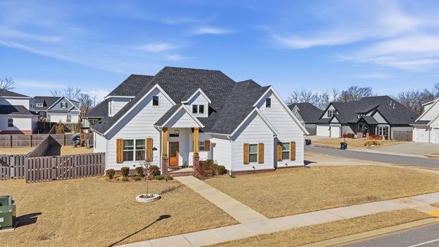 6406 S 62nd Street, Rogers, AR 72758