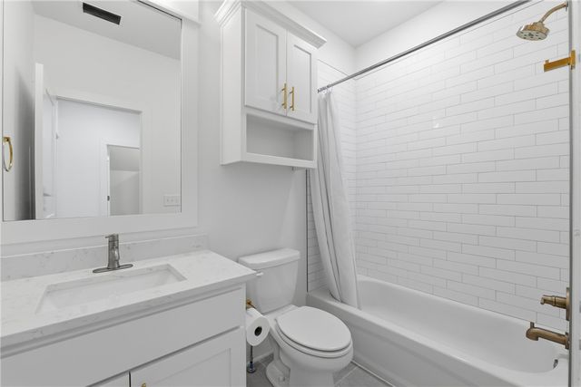 6406 S 62nd Street, Rogers, AR 72758