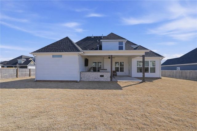 6406 S 62nd Street, Rogers, AR 72758