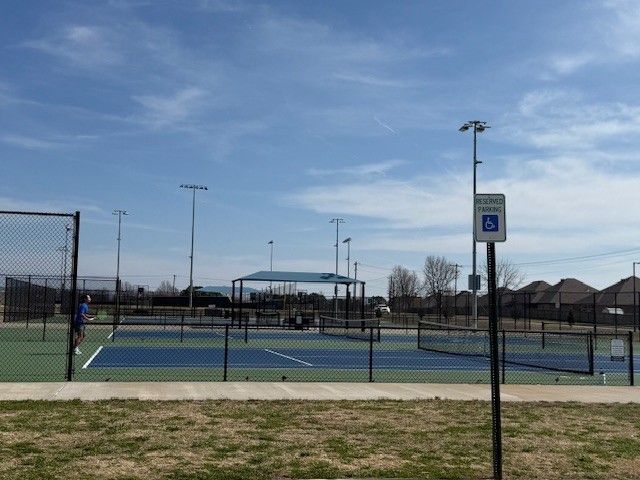 6406 S 62nd Street, Rogers, AR 72758