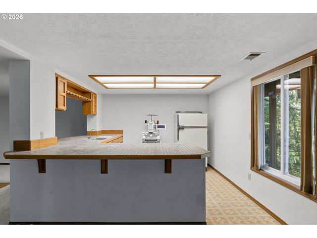 4249 RIVERVIEW Dr, West Linn, OR 97068
