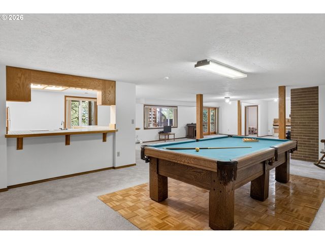 4249 RIVERVIEW Dr, West Linn, OR 97068