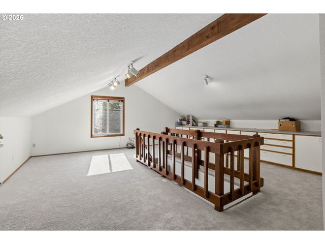 4249 RIVERVIEW Dr, West Linn, OR 97068