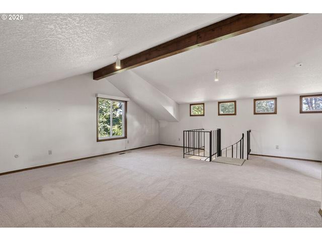 4249 RIVERVIEW Dr, West Linn, OR 97068