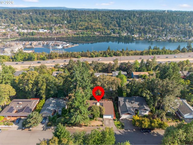 4249 RIVERVIEW Dr, West Linn, OR 97068