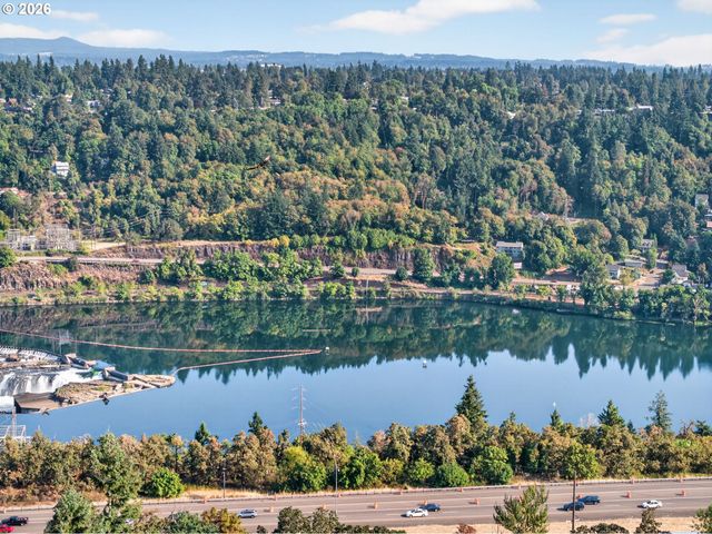 4249 RIVERVIEW Dr, West Linn, OR 97068