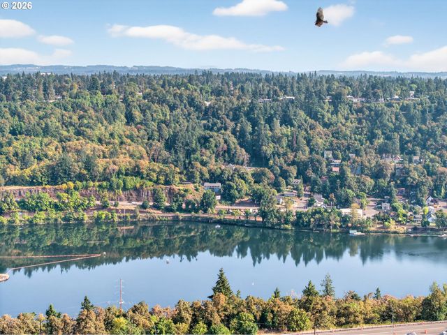 4249 RIVERVIEW Dr, West Linn, OR 97068