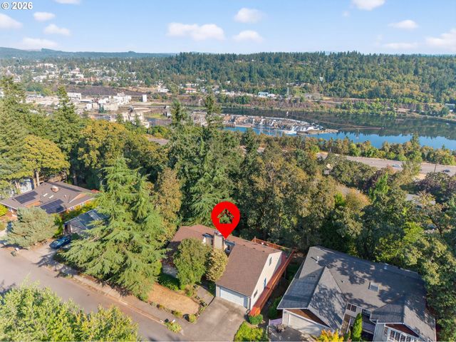 4249 RIVERVIEW Dr, West Linn, OR 97068
