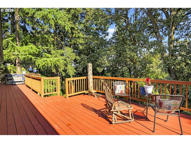 4249 RIVERVIEW Dr, West Linn, OR 97068