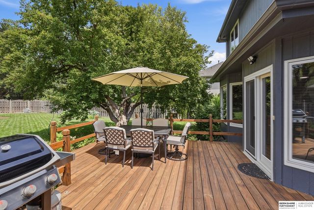 14116 Hillsborough Drive, Omaha, NE 68164