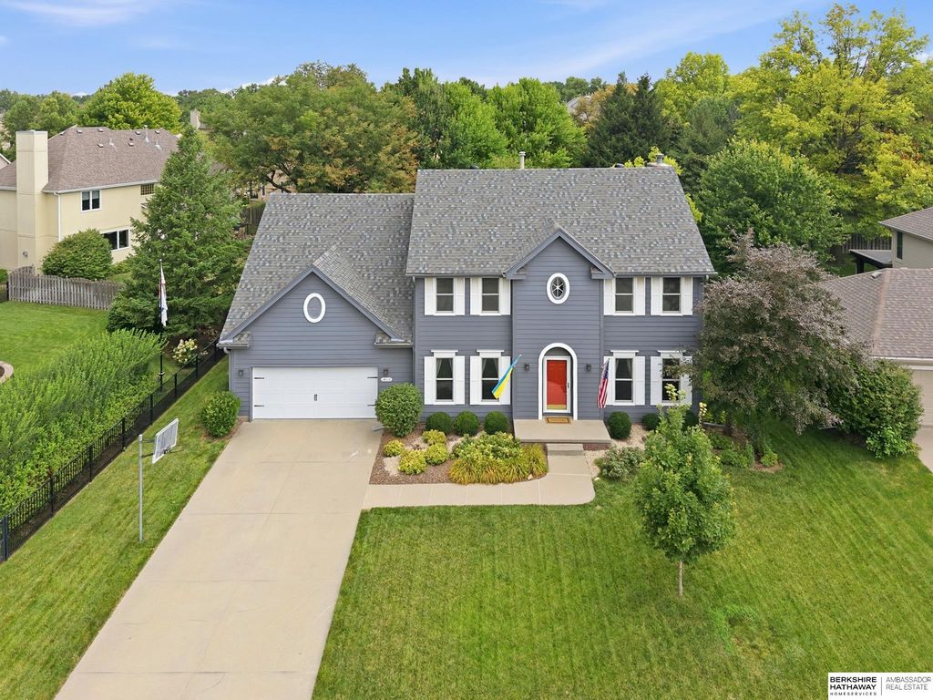 14116 Hillsborough Drive, Omaha, NE 68164