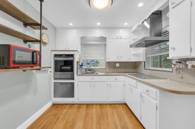 4681 NE 5th Avenue, Fort Lauderdale, FL 33334