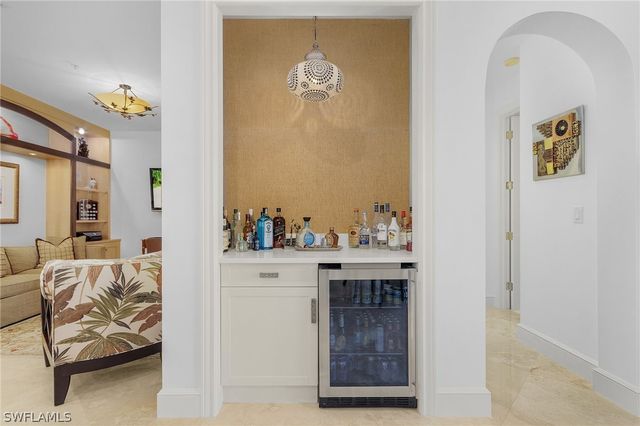 780 5th AVE S 3, Naples, FL 34102