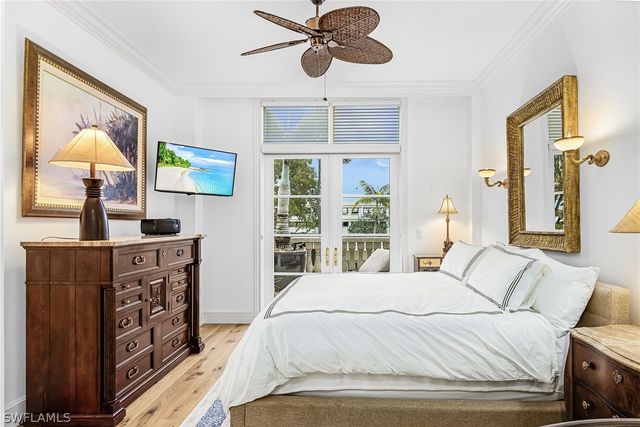 780 5th AVE S 3, Naples, FL 34102